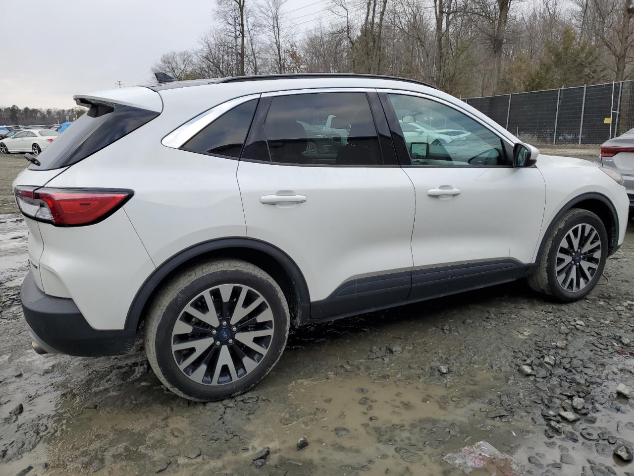 2020 Ford Escape - Image 3