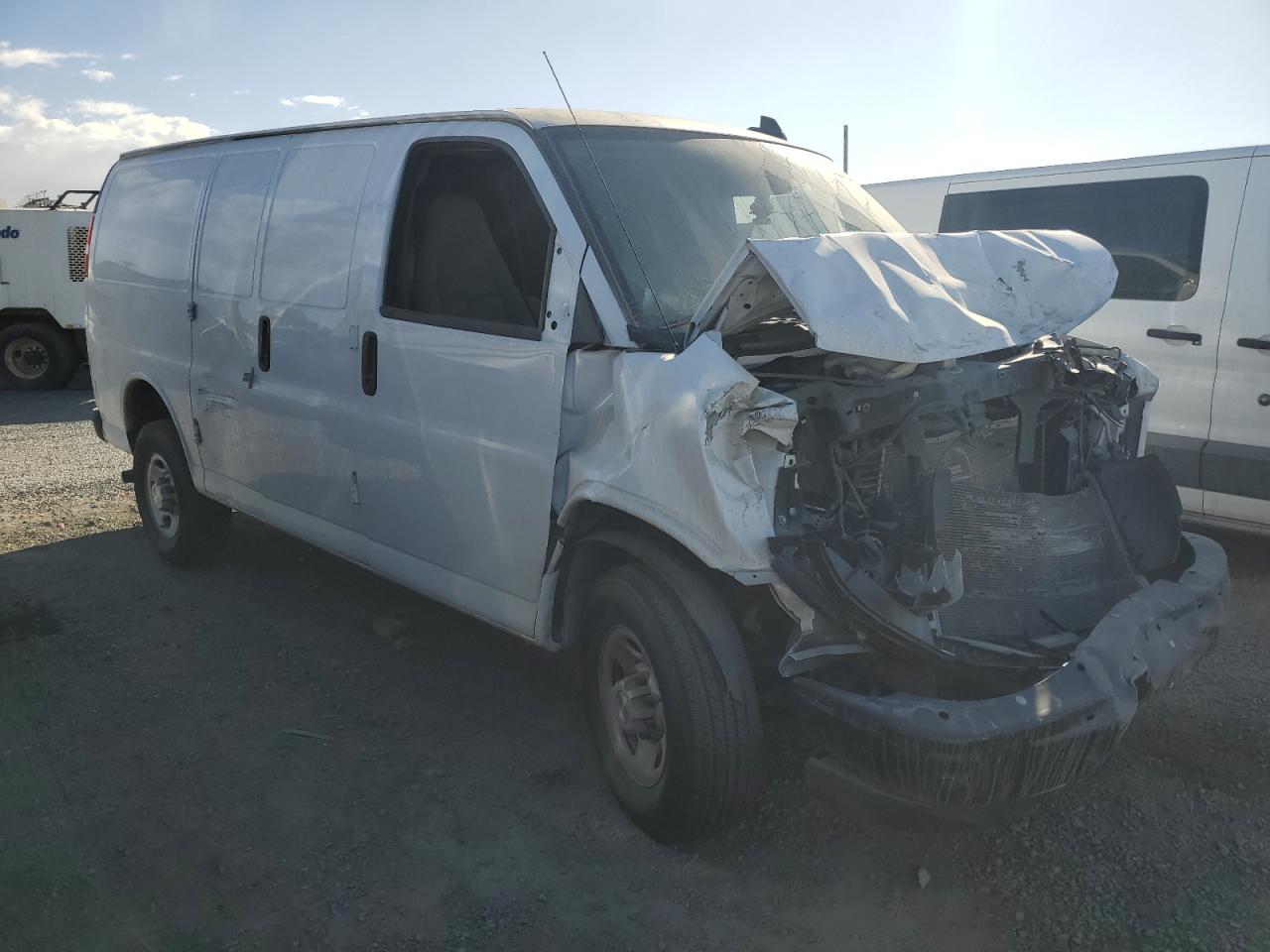 VIN 1GCWGAFP3P1171443 2023 CHEVROLET EXPRESS no.4