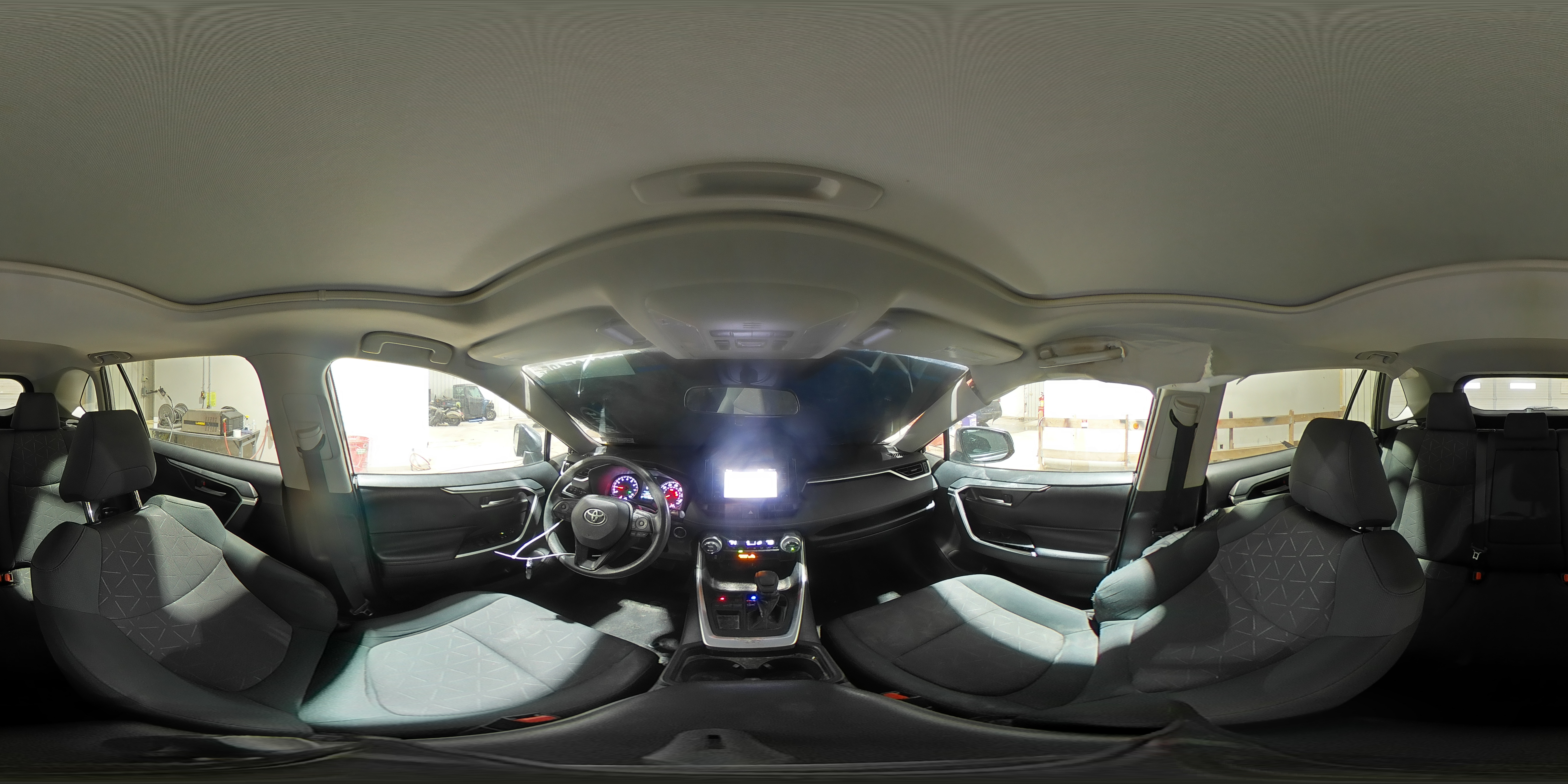 2019 Toyota RAV 4 - Image 15