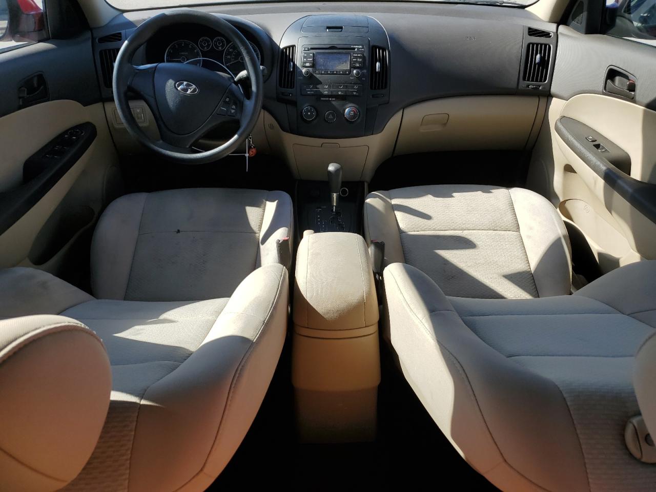 2012 Hyundai Elantra - Image 8