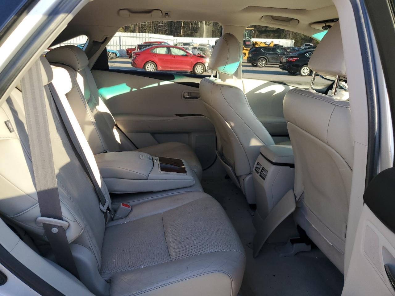 2010 Lexus RX - Image 11