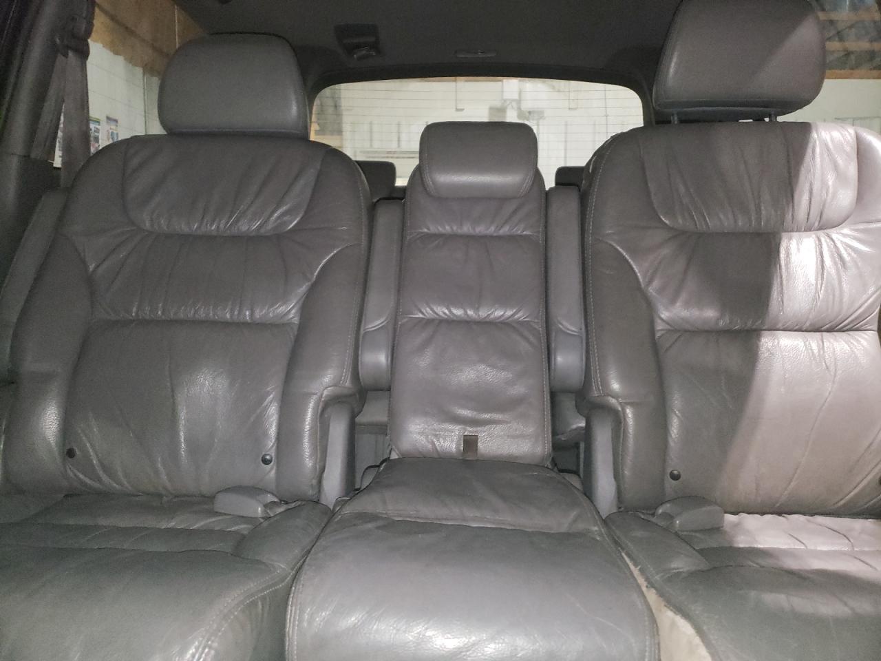 2008 Honda Odyssey - Image 10