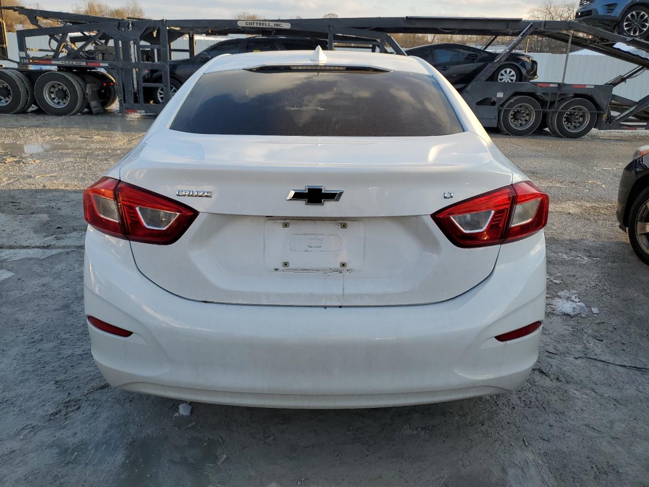 2018 Chevrolet Cruze - Image 6