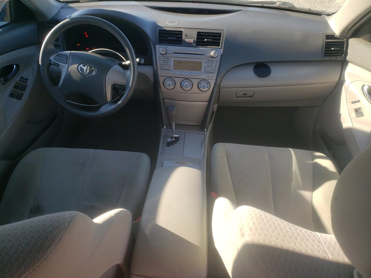 2010 Toyota Camry - Image 8