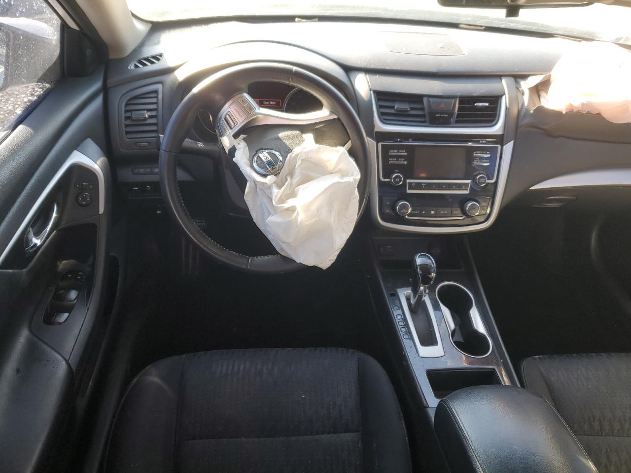2018 Nissan Altima - Image 8