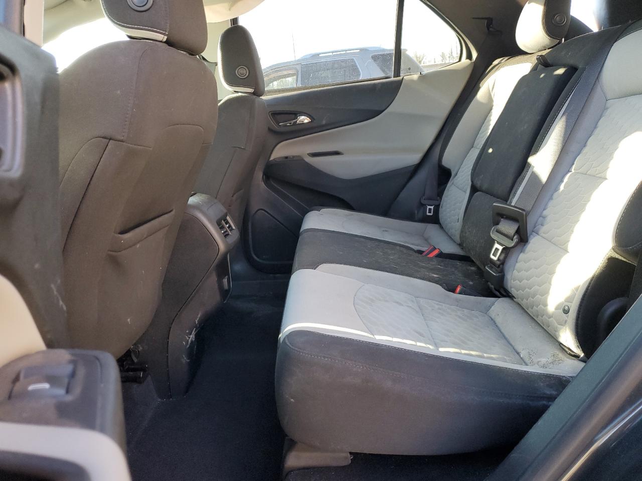 2018 Chevrolet Equinox Ls VIN: 2GNAXREV6J6210577 Lot: 85365514