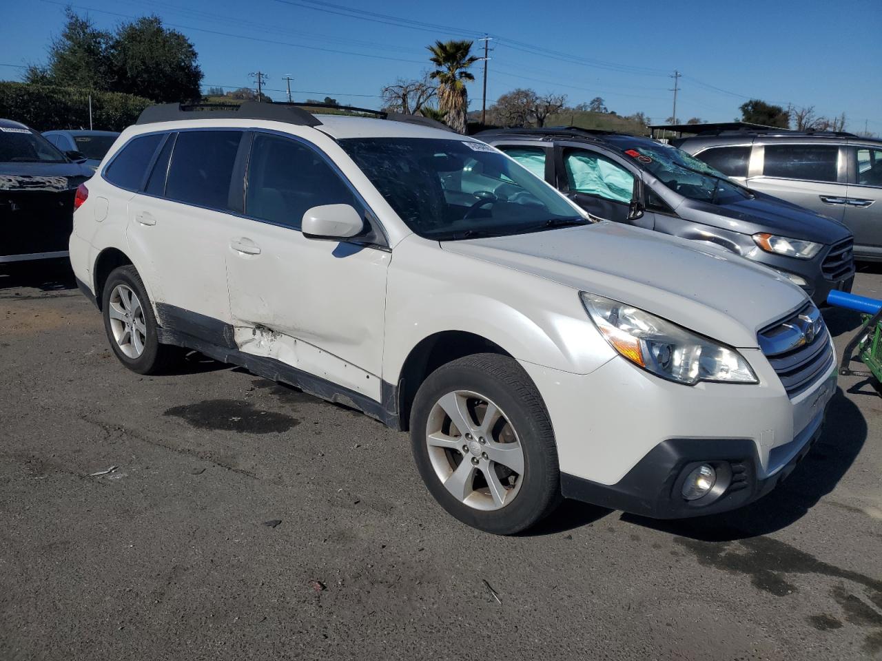 2013 Subaru Outback - Image 4