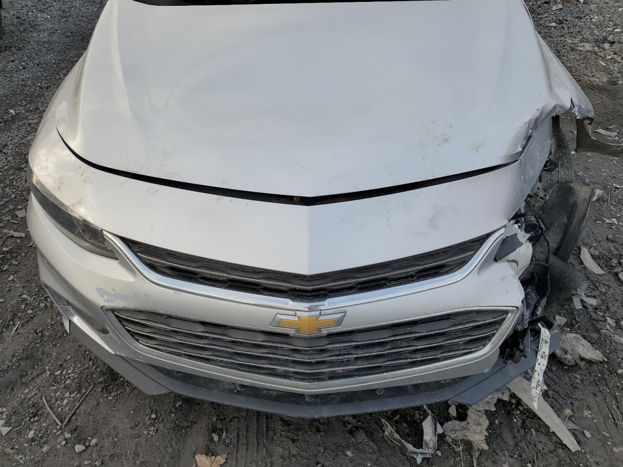 2016 Chevrolet Malibu - Image 11