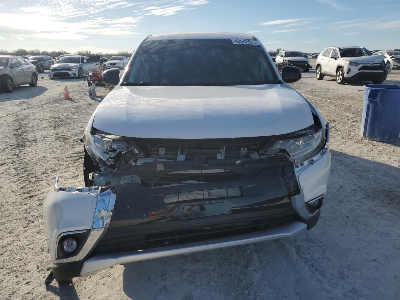 2016 Mitsubishi Outlander - Image 5