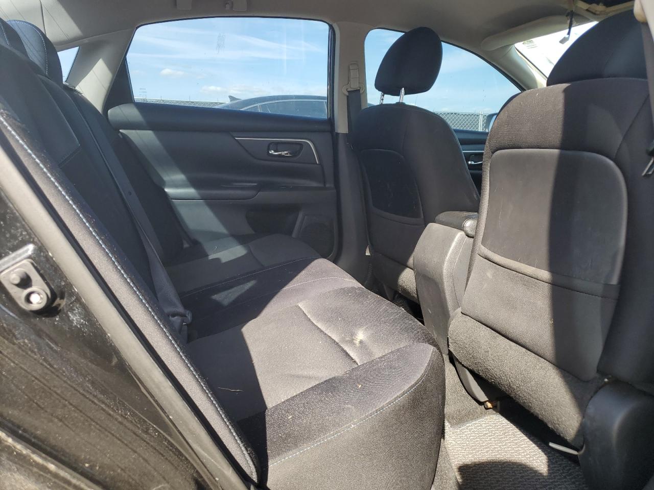 2017 Nissan Altima - Image 10