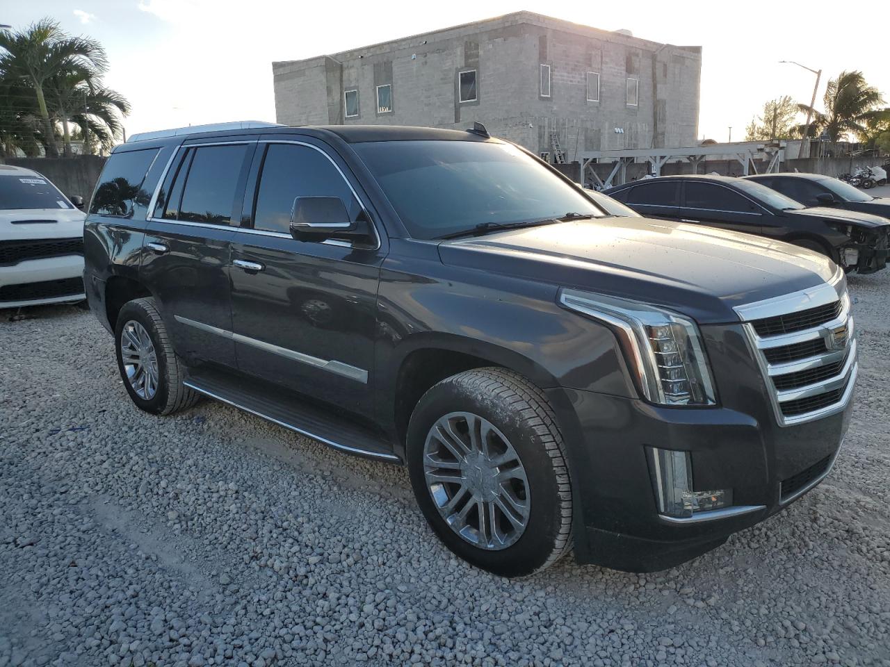 VIN 1GYS3LKJ8FR747349 2015 CADILLAC ESCALADE no.4