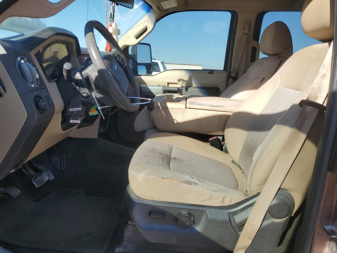2011 Ford F250 - Image 7