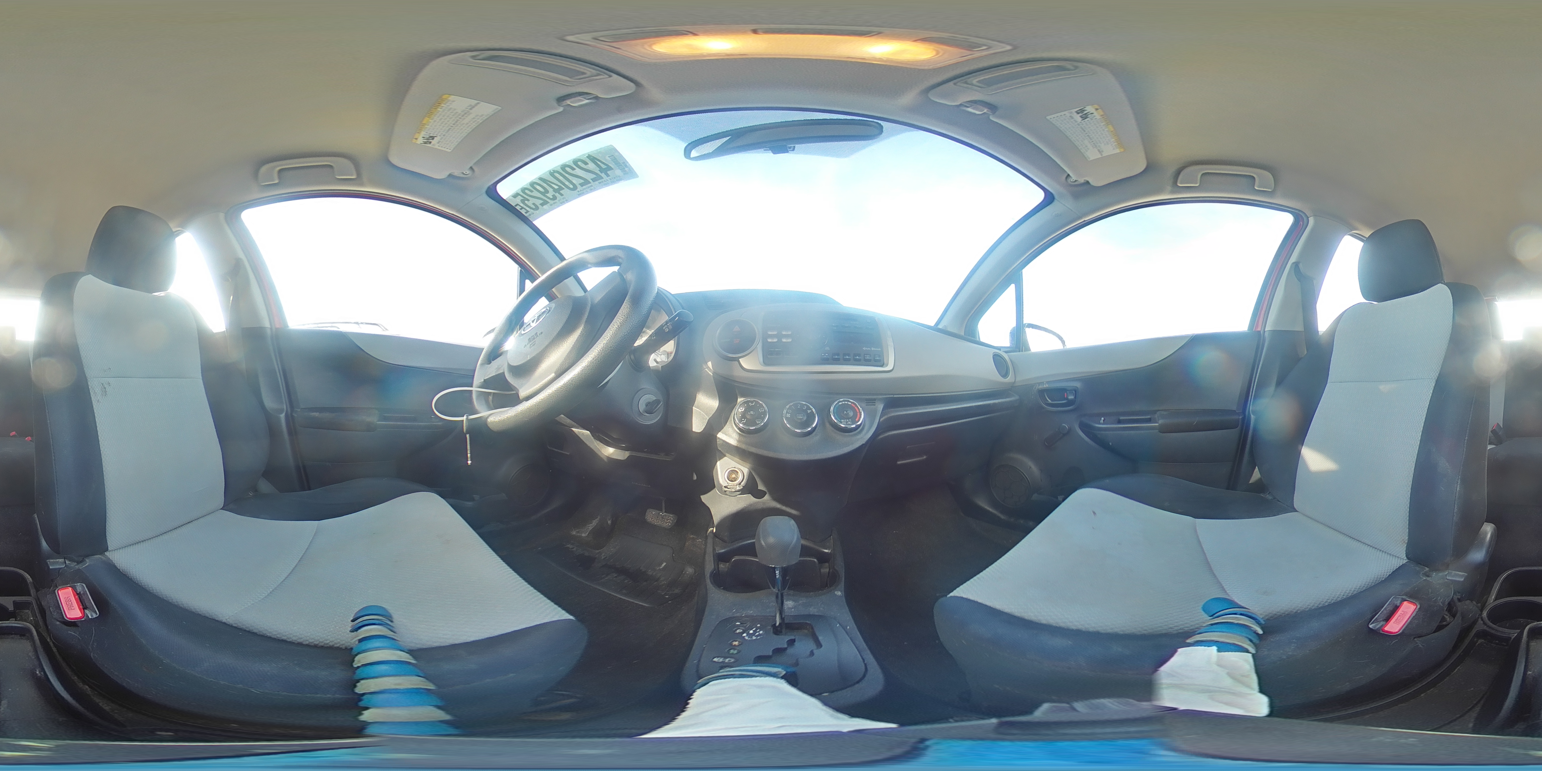 2013 Toyota Yaris - Image 14