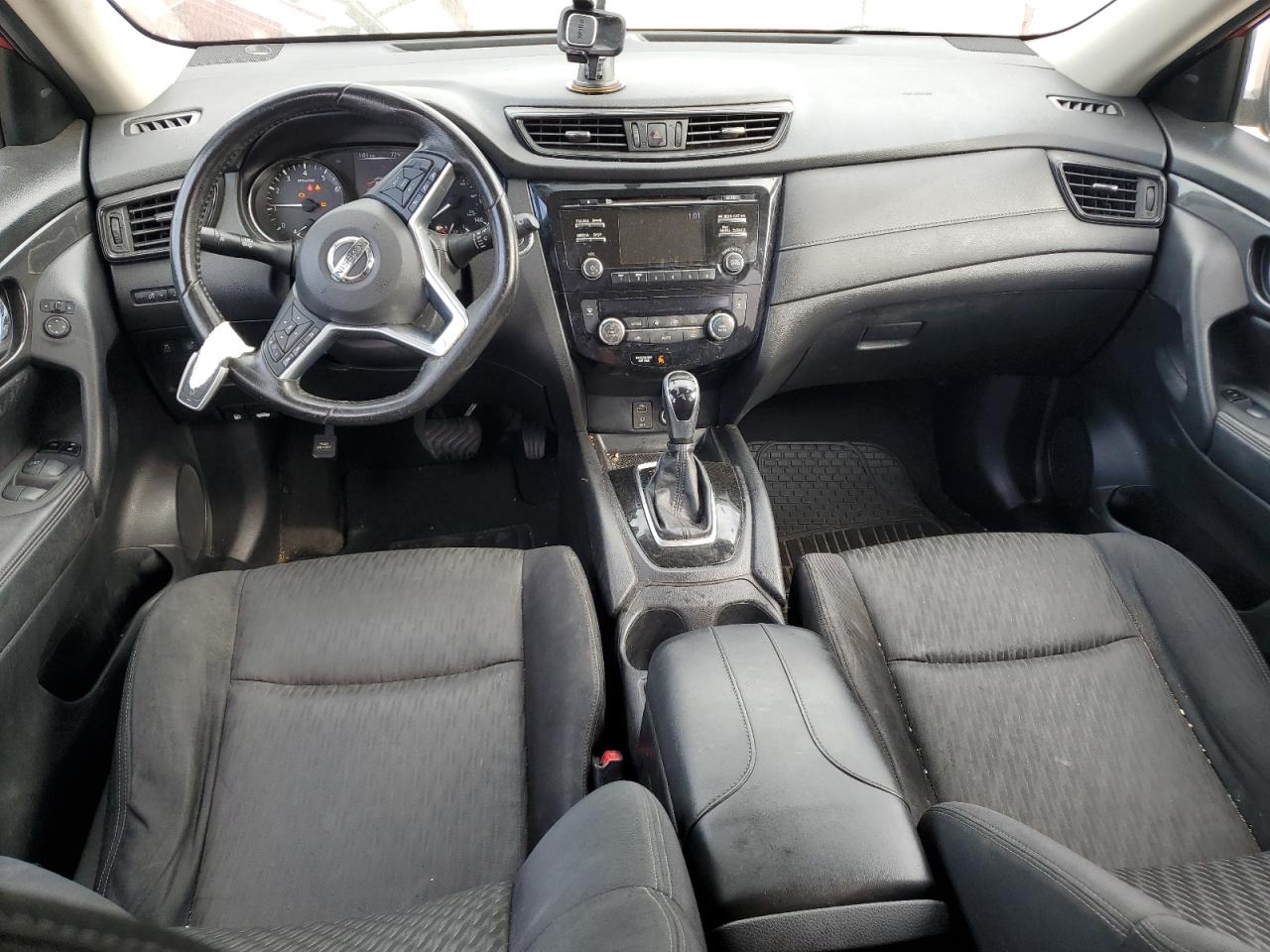 2017 Nissan Rogue - Image 8