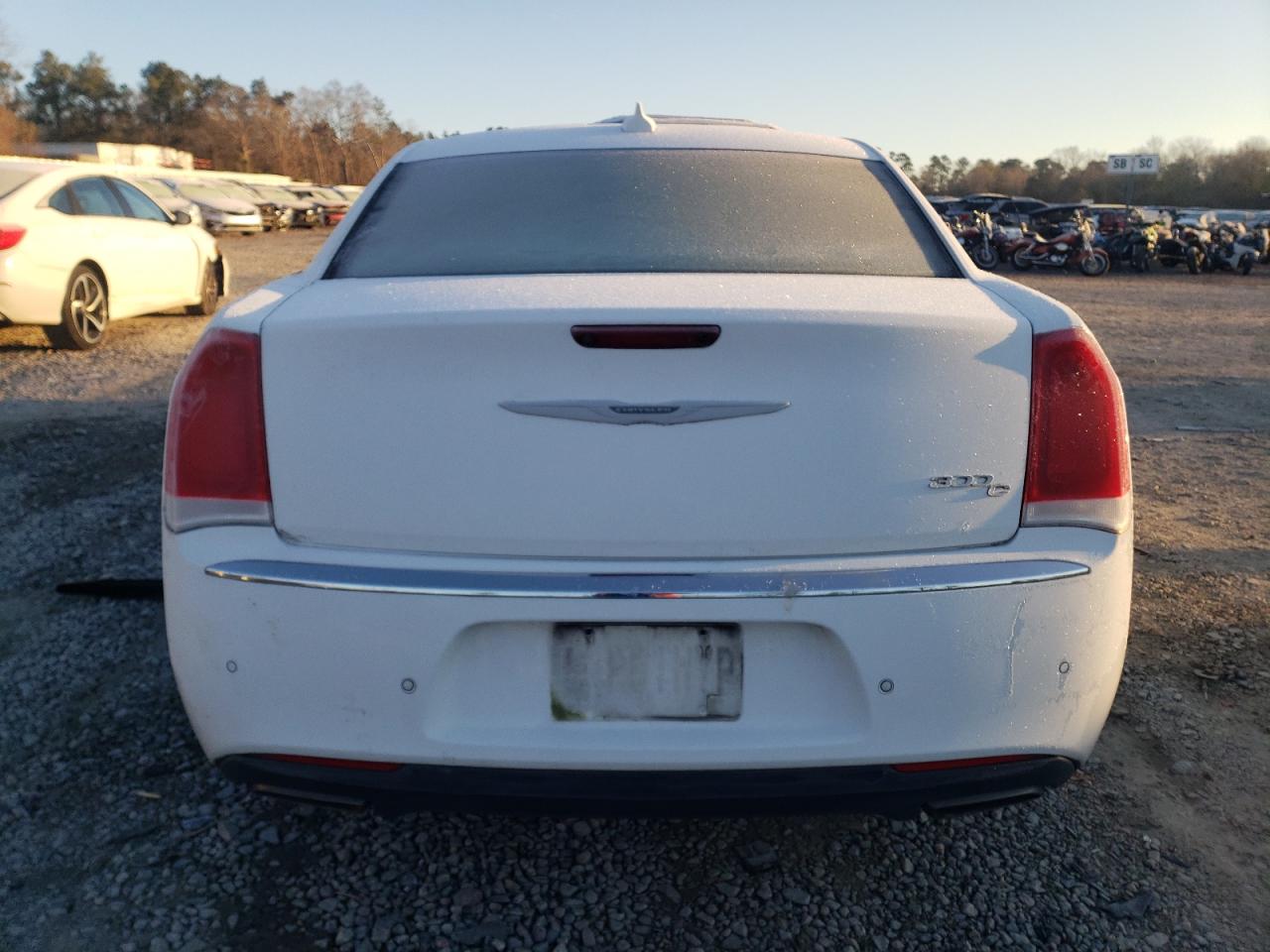 2016 Chrysler 300 - Image 6