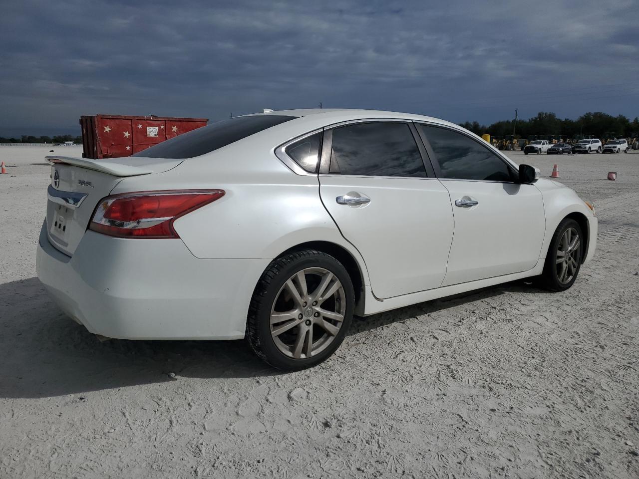 2013 Nissan Altima - Image 3