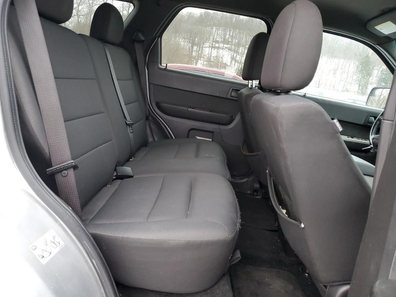 2011 Ford Escape - Image 11