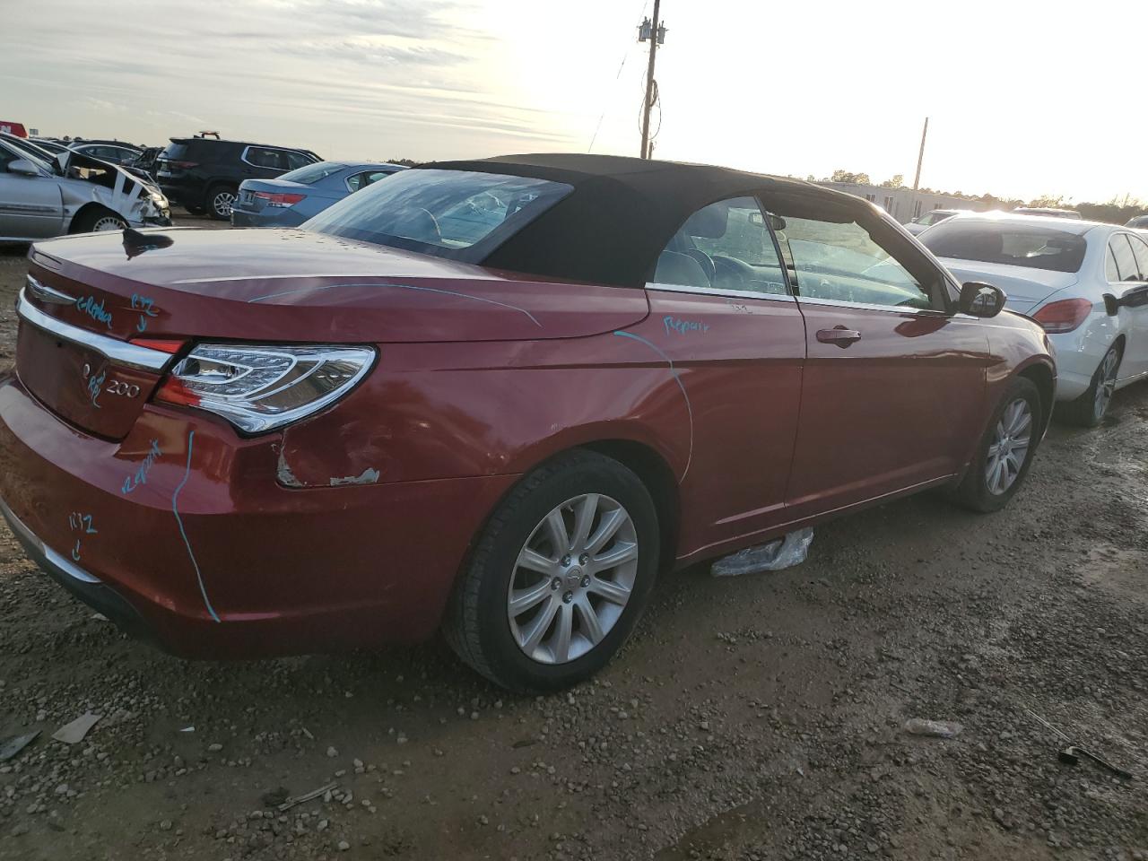 2013 Chrysler 200 - Image 3