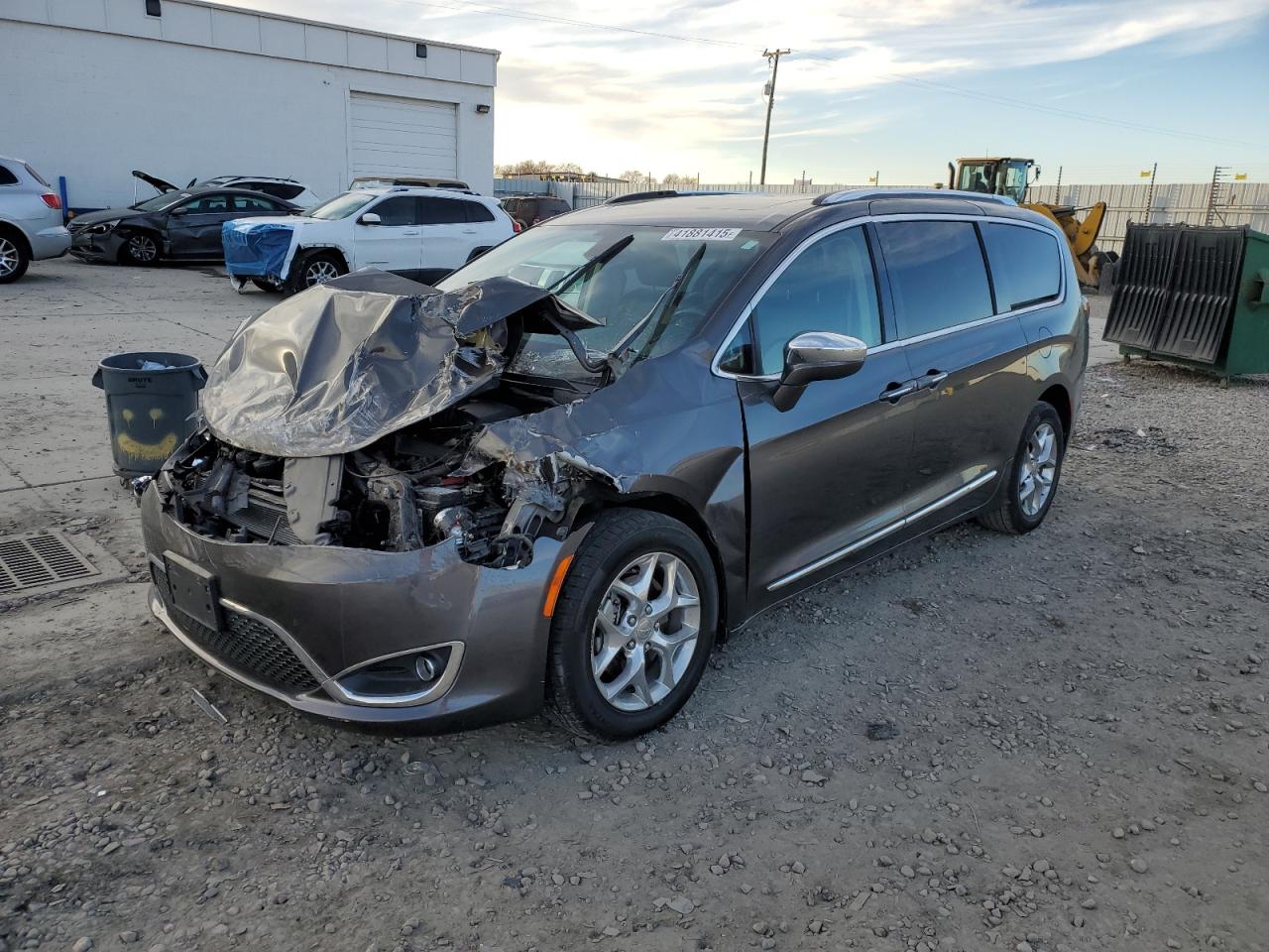 2019 Chrysler Pacifica - Image 1