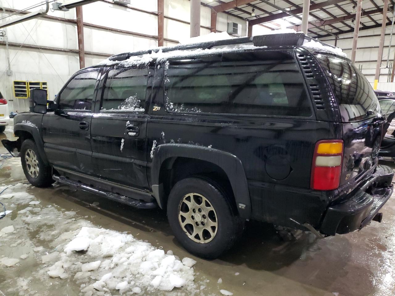 2003 Chevrolet Suburban - Image 2