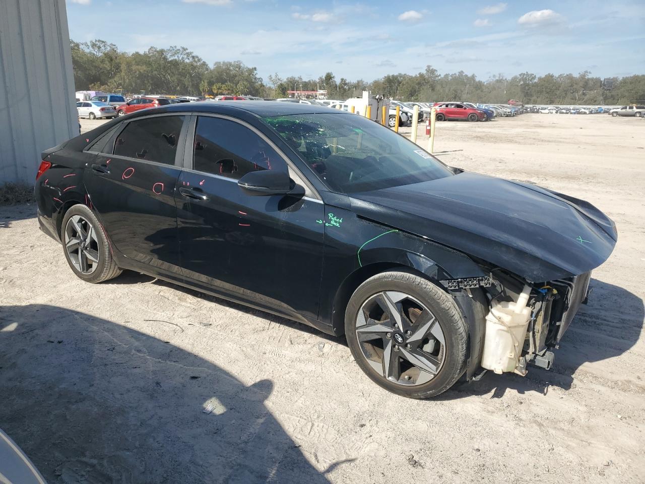 2023 Hyundai Elantra - Image 4