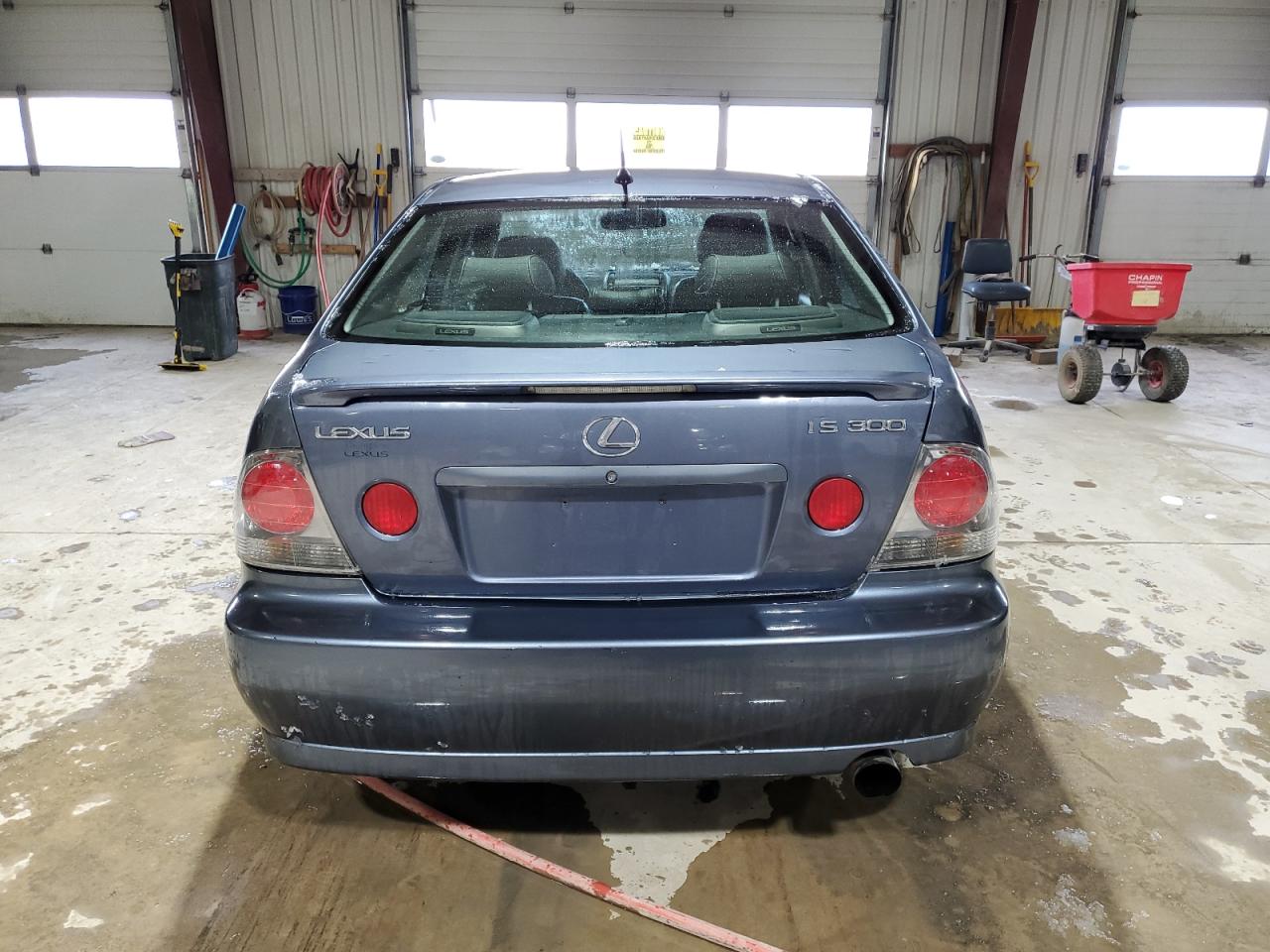 2004 Lexus IS - Image 6