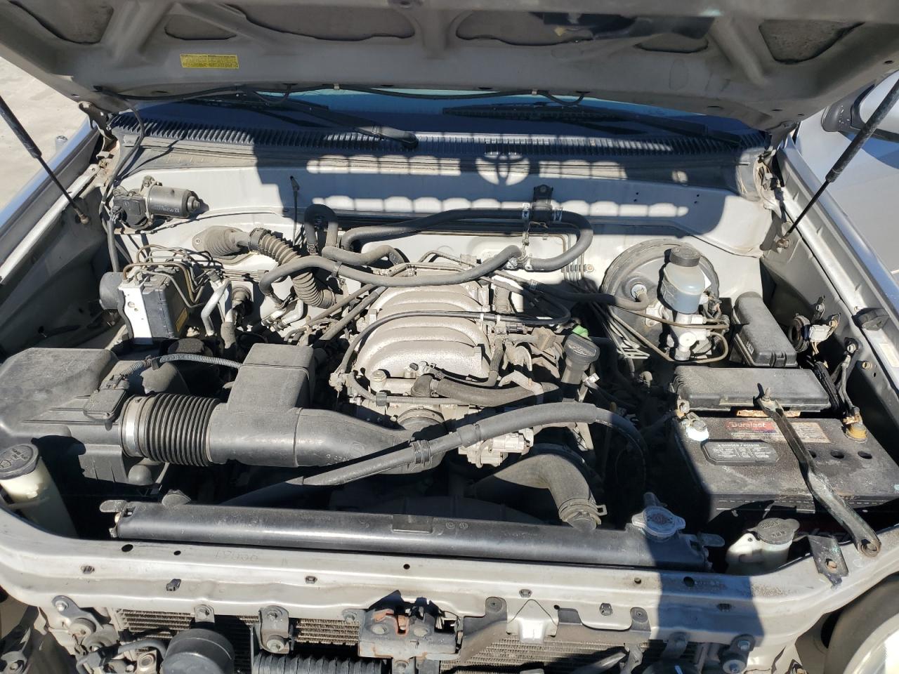 2002 Toyota Sequoia - Image 12