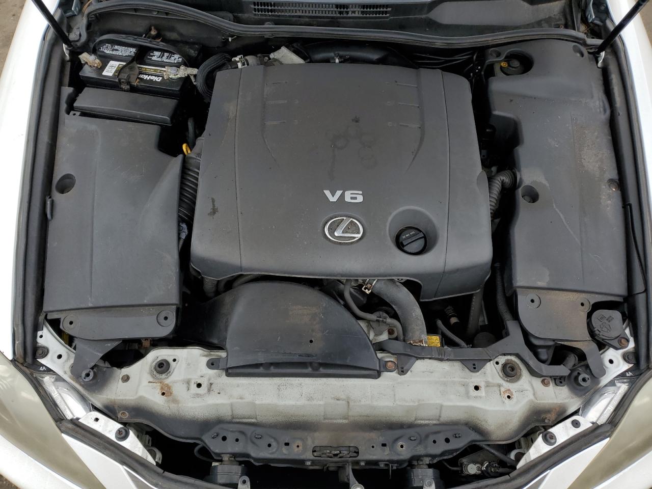 2012 Lexus IS - Image 11