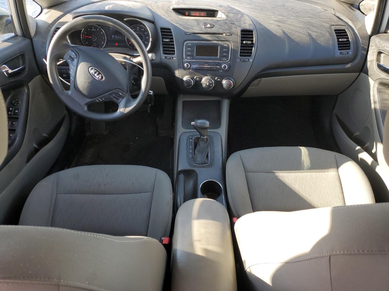 2016 Kia Forte - Image 8