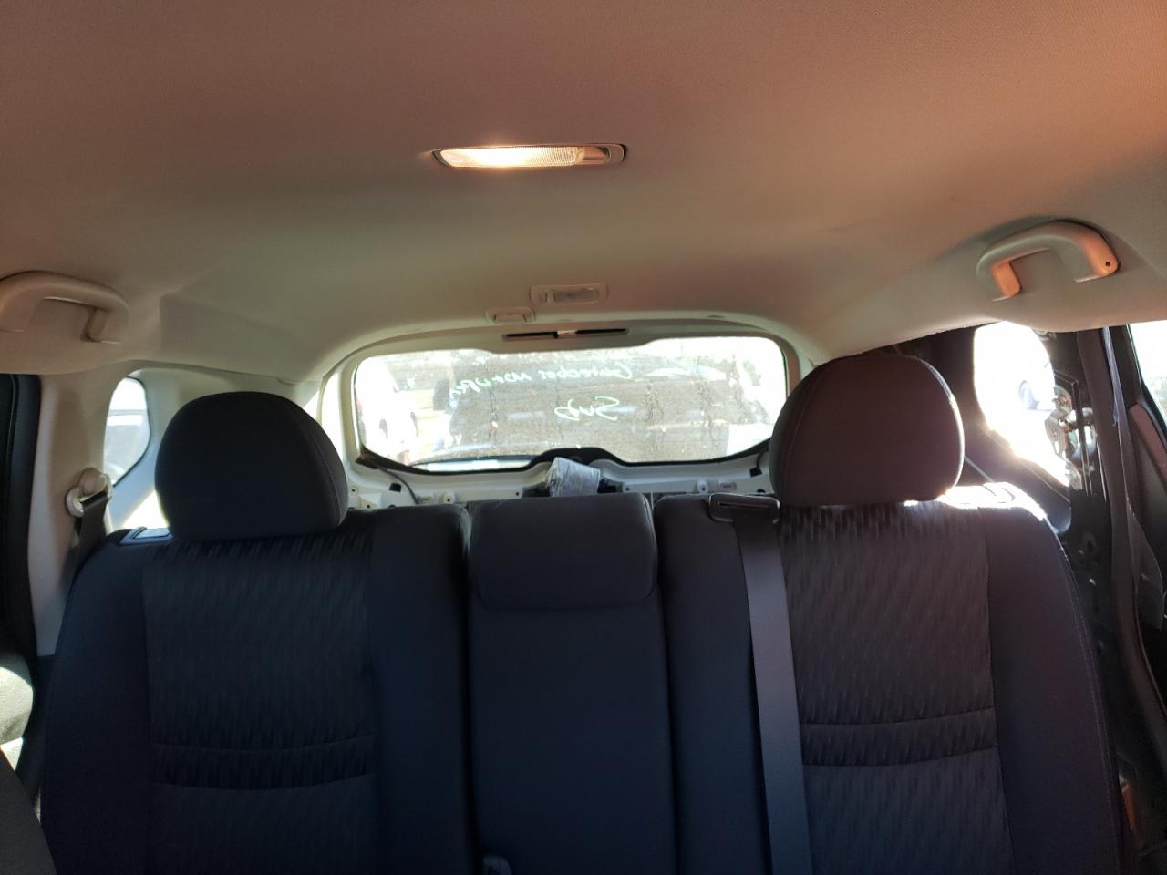 2018 Nissan Rogue - Image 10