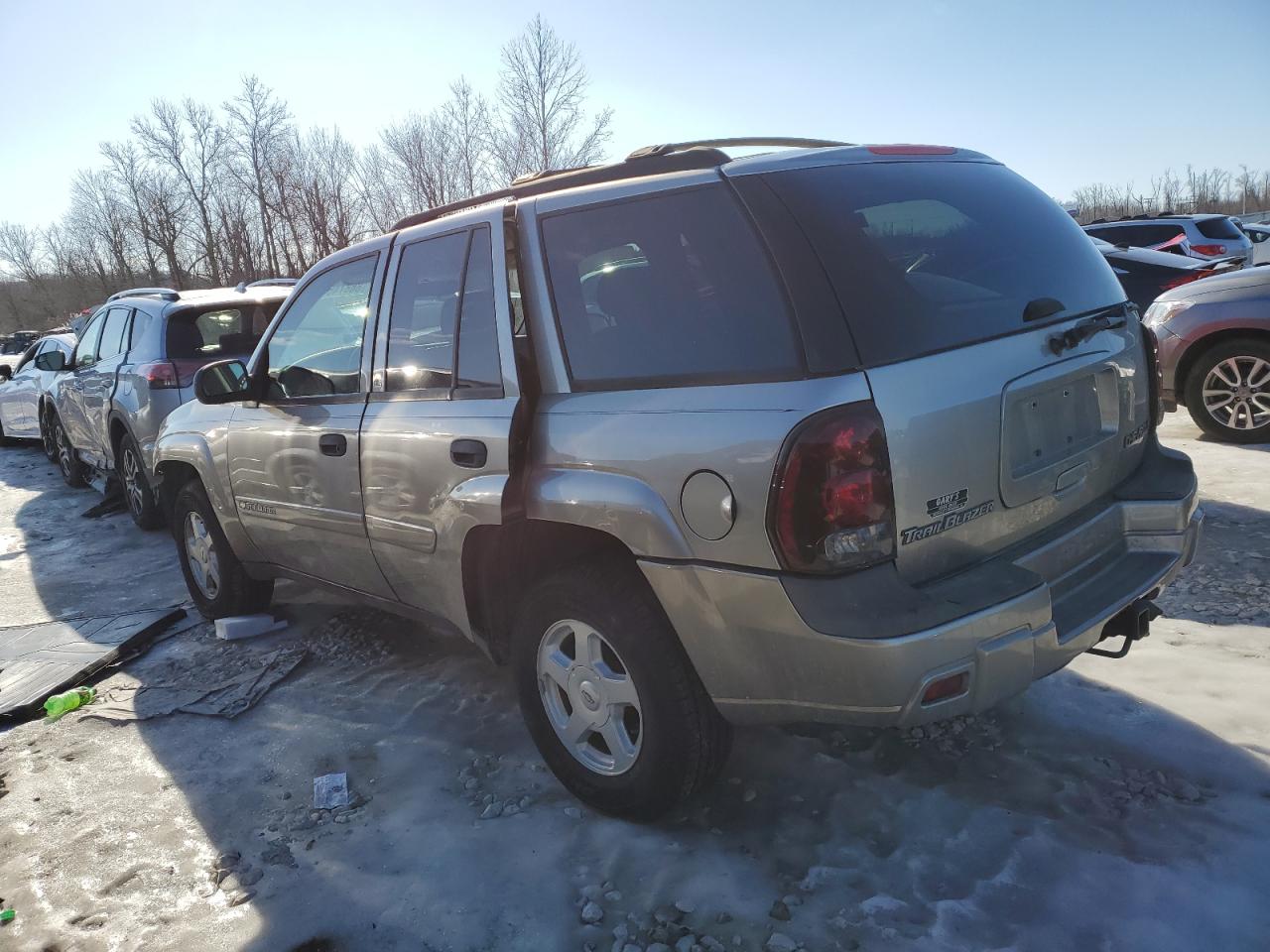 2002 Chevrolet TrailBlazer - Image 2