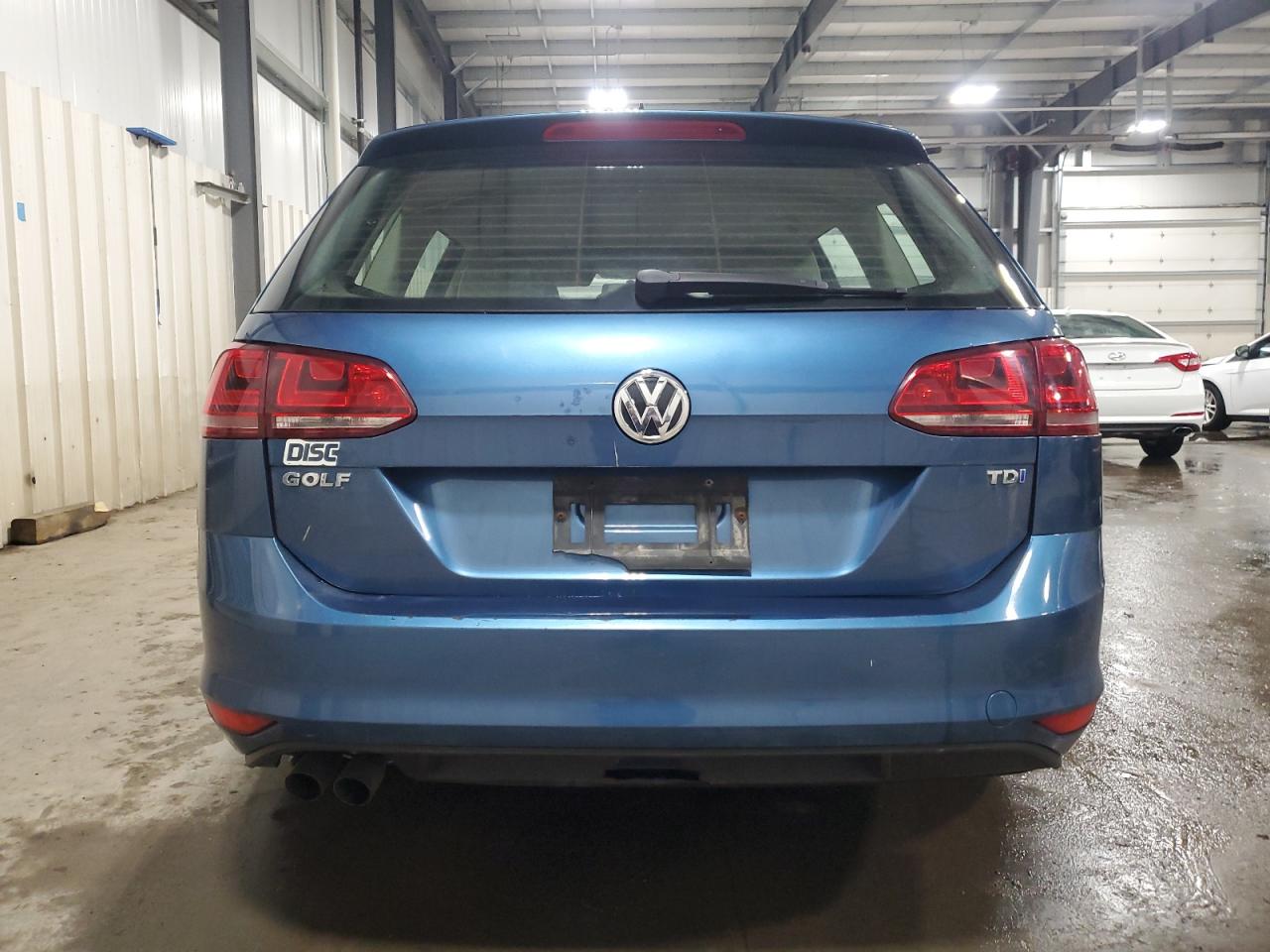 2015 Volkswagen Golf - Image 6