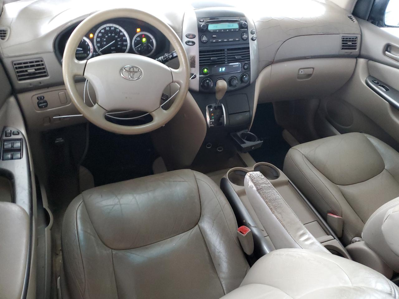 2006 Toyota Sienna - Image 8