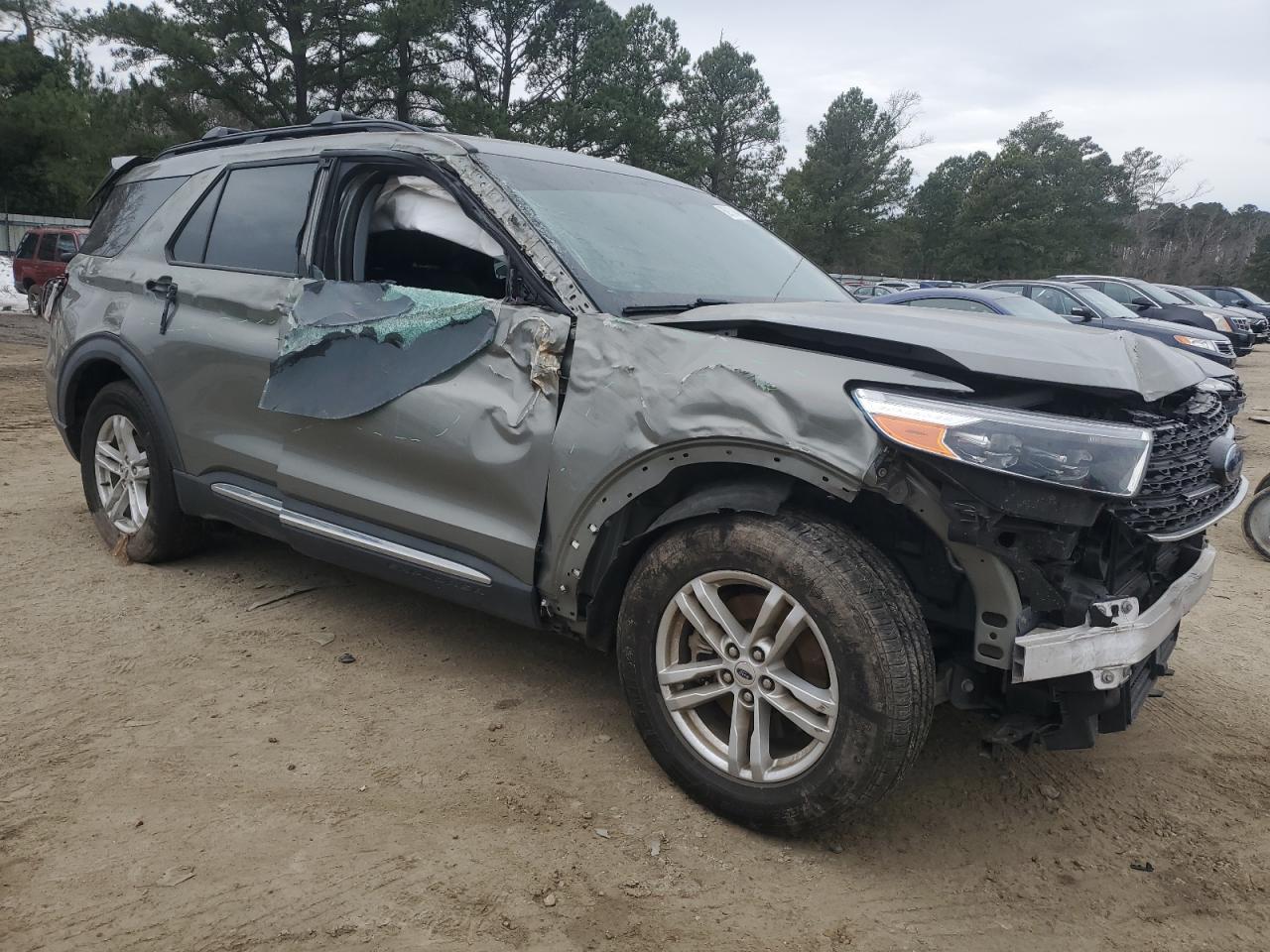 2020 Ford Explorer - Image 4