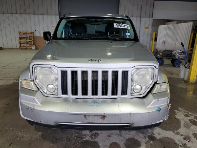  JEEP LIBERTY 2012 Srebrny