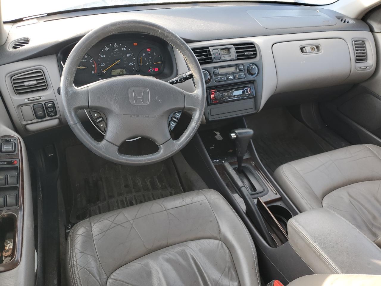 2000 Honda Accord - Image 8