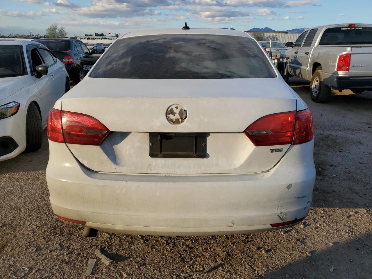 2014 Volkswagen Jetta - Image 6