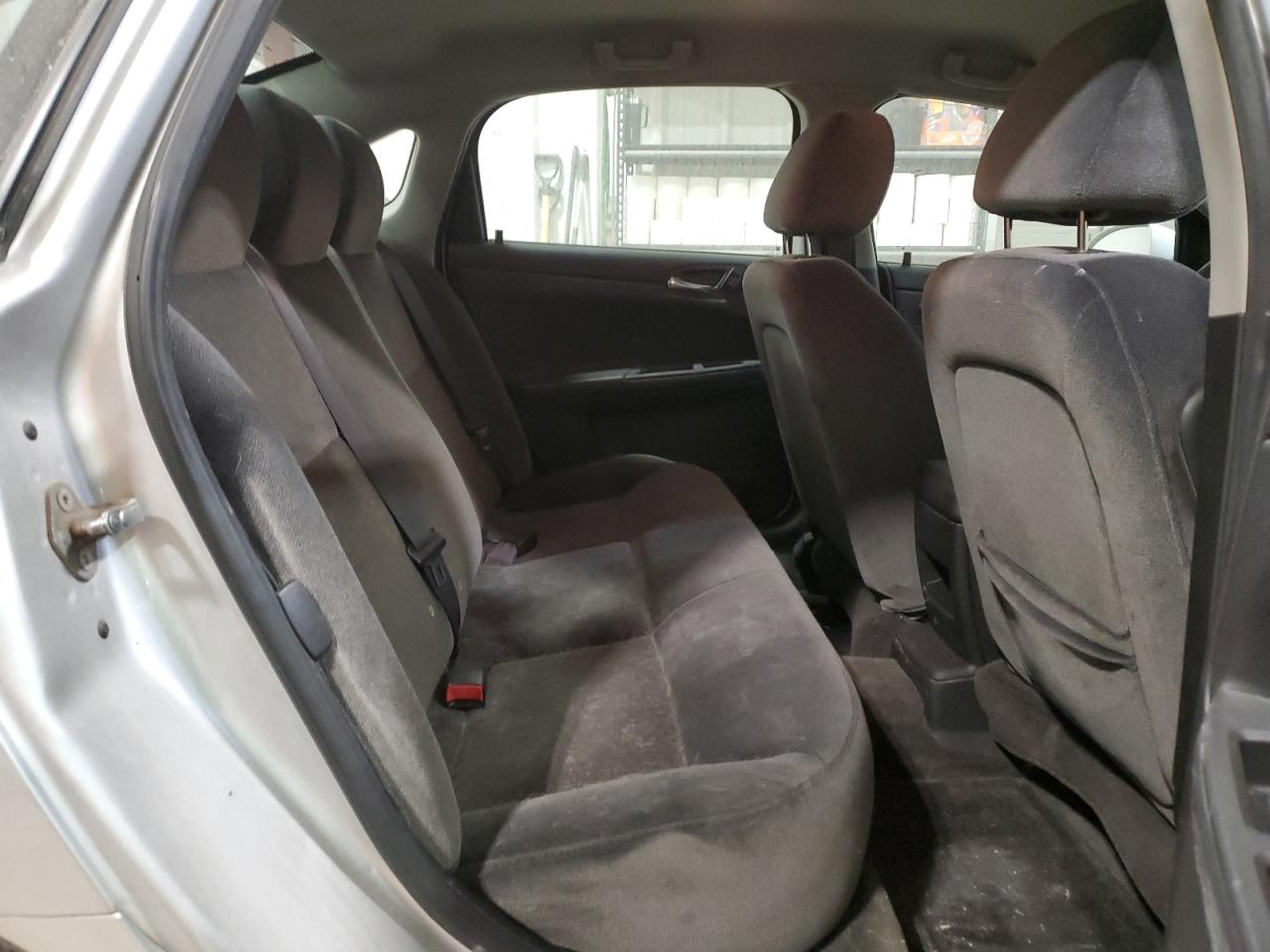2011 Chevrolet Impala - Image 11