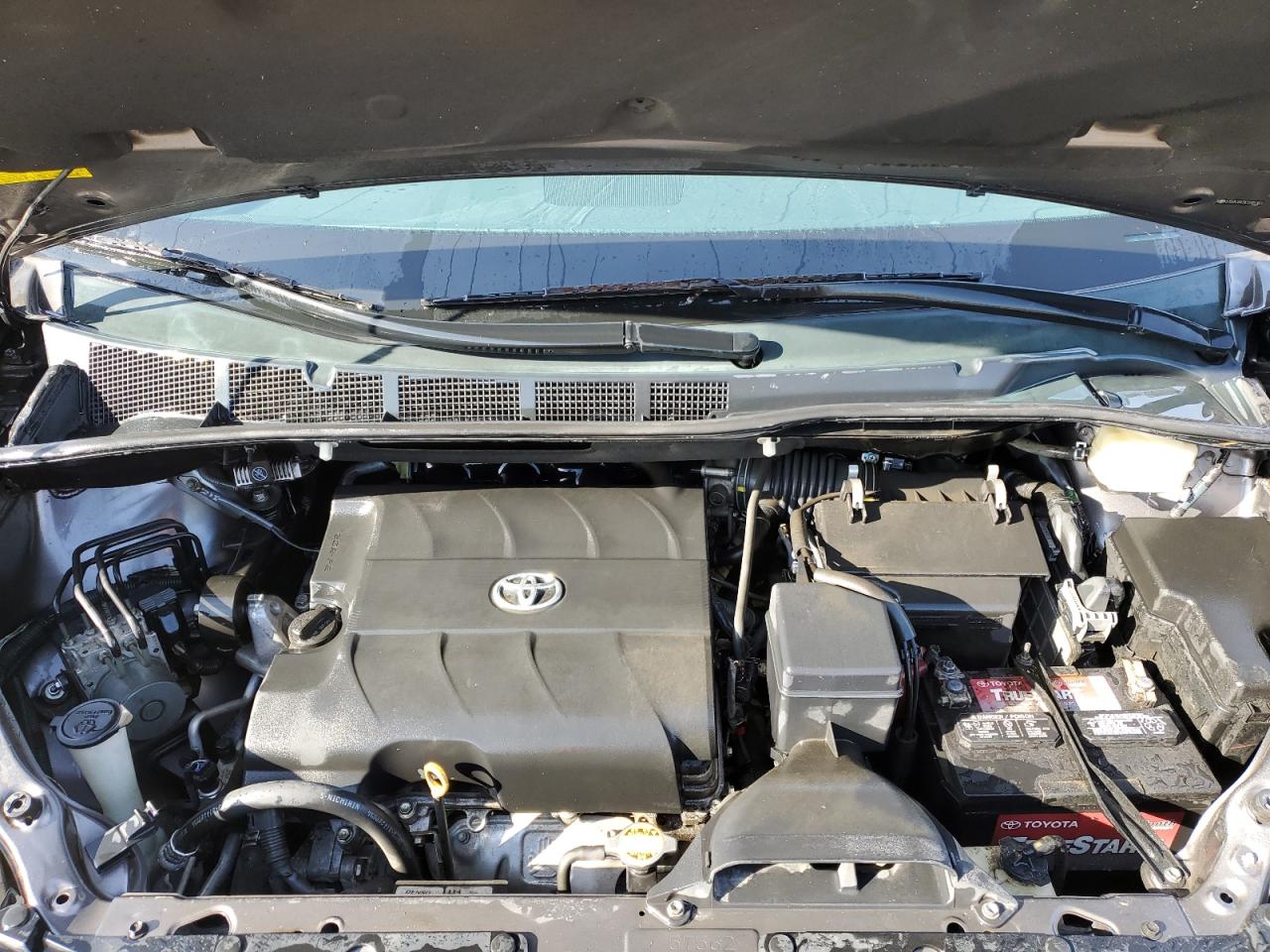 2012 Toyota Sienna - Image 12