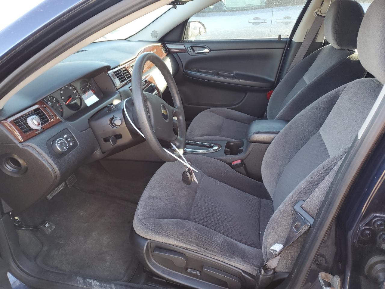 2011 Chevrolet Impala - Image 7
