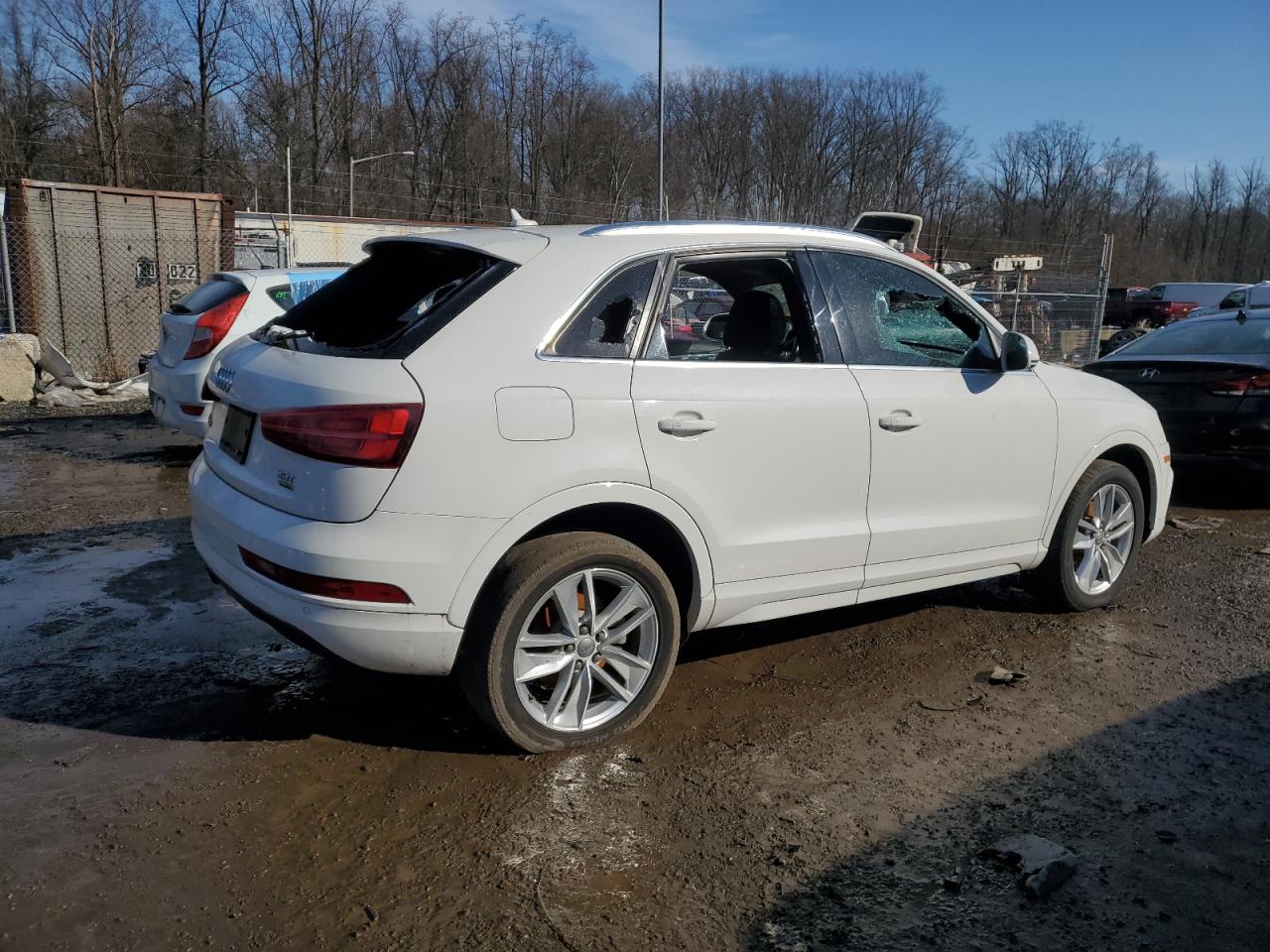 2017 Audi Q3 - Image 3