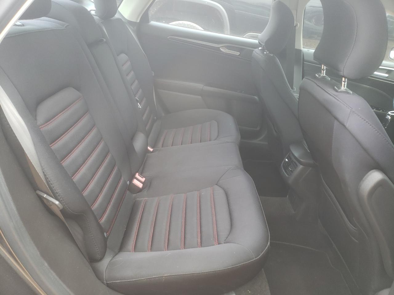 2016 Ford Fusion - Image 10