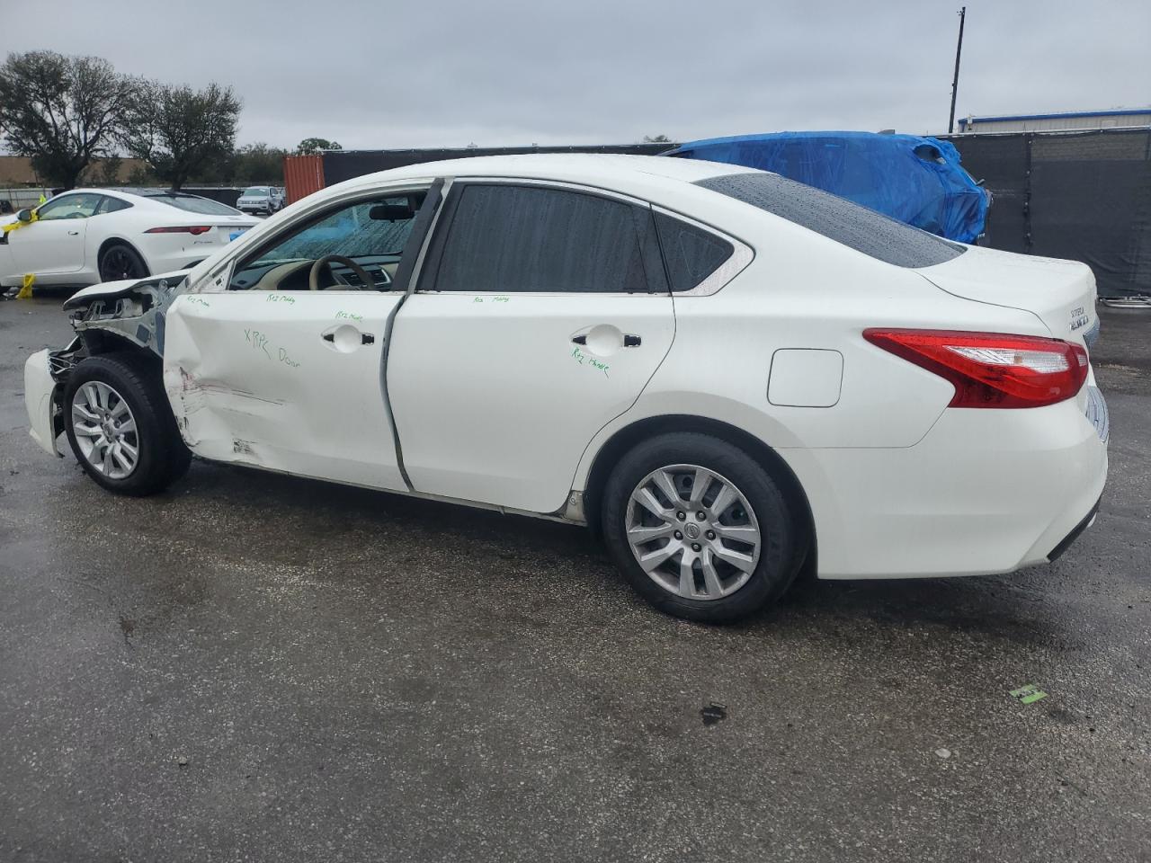 2017 Nissan Altima - Image 2