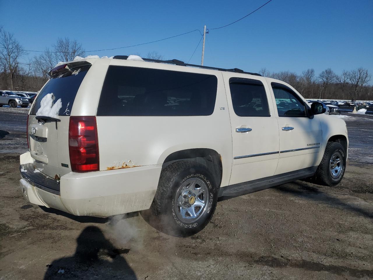 2011 Chevrolet Suburban - Image 3