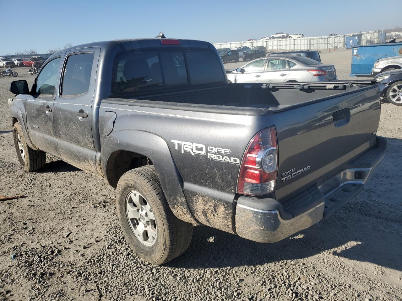 2015 Toyota Tacoma - Image 2