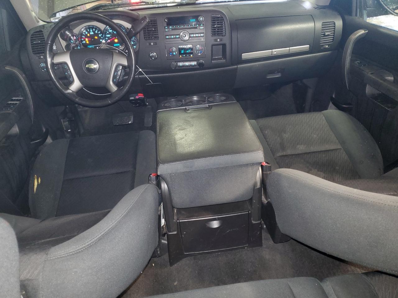 2013 Chevrolet Silverado - Image 8