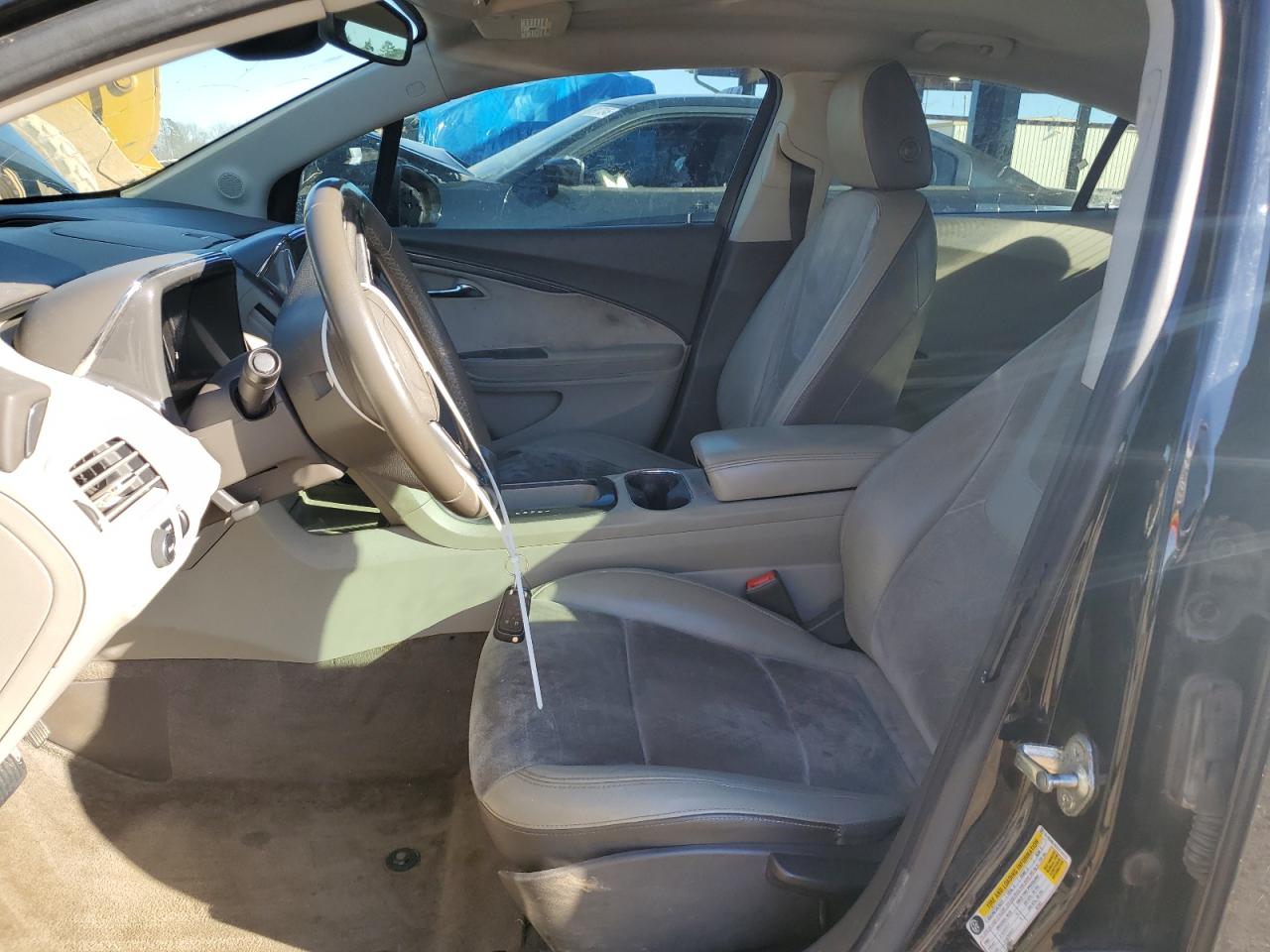 2014 Chevrolet Volt - Image 7