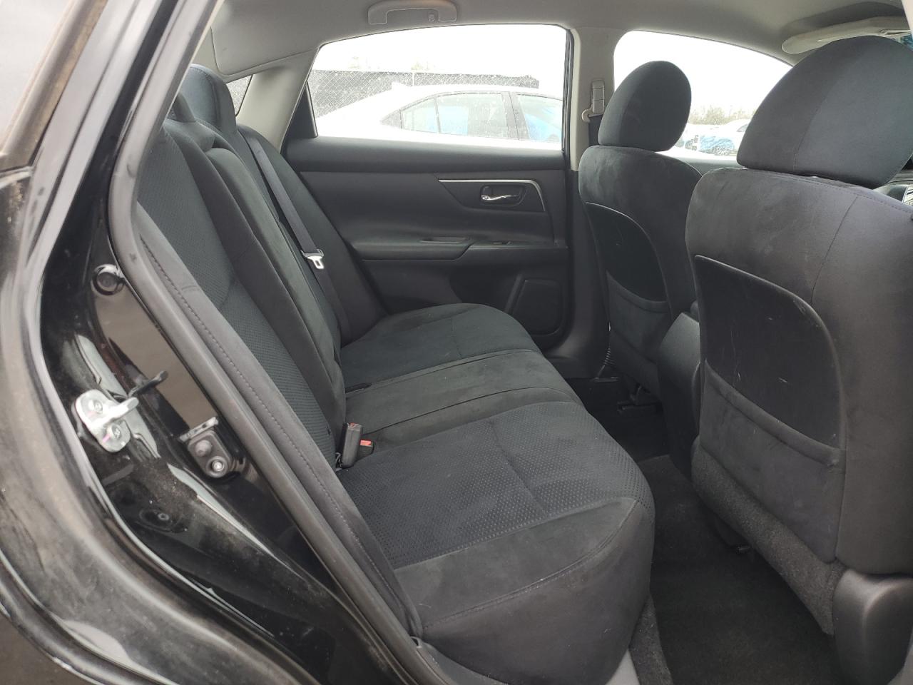 2015 Nissan Altima - Image 10