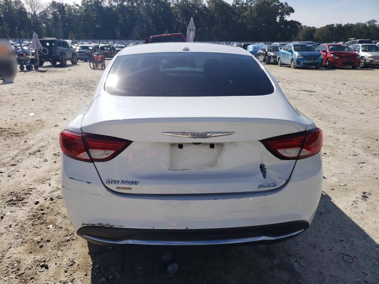 2015 Chrysler 200 - Image 6