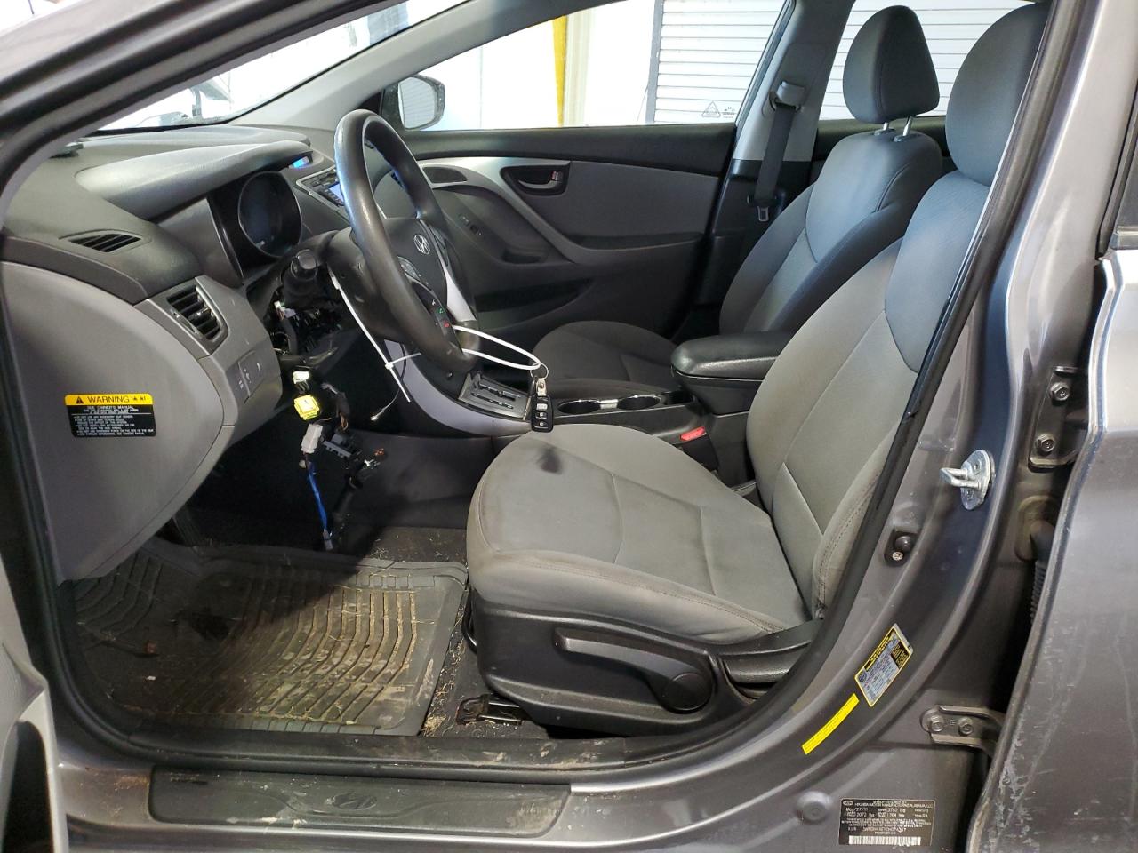 2012 Hyundai Elantra - Image 7